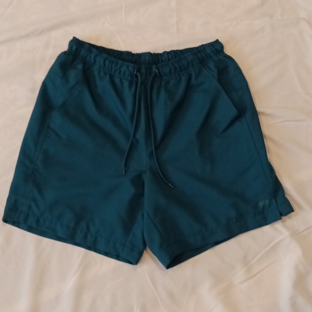 DSG blue shorts, small